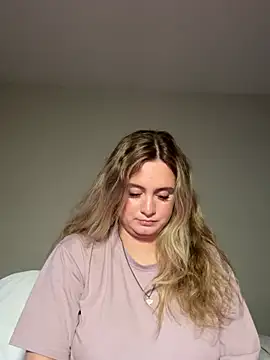 Sophie Raegan online show from 04/18/26, 03:38