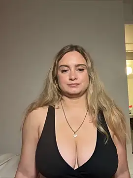 Sophie Raegan online show from 04/20/26, 01:36