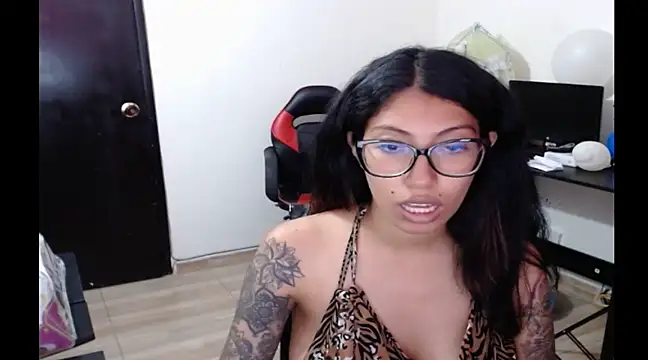 Snapshot of sofia_rosse4 chatting on 12/03/24, 07:00 sofia rosse4 online show from 12/03/24, 07:00