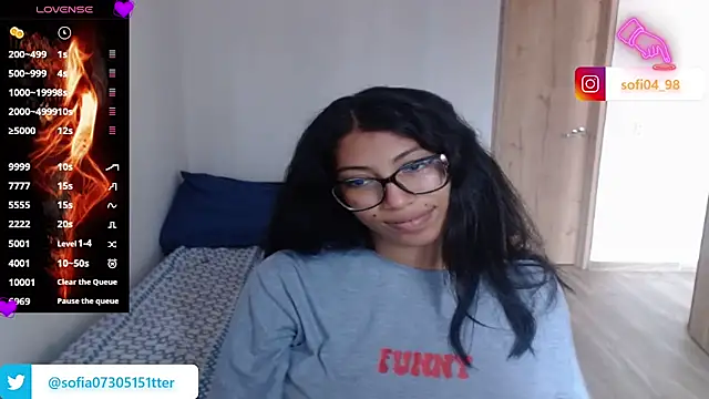 Snapshot of sofia_rosse4 chatting on 02/25/25, 02:33 sofia rosse4 online show from 02/25/25, 02:33