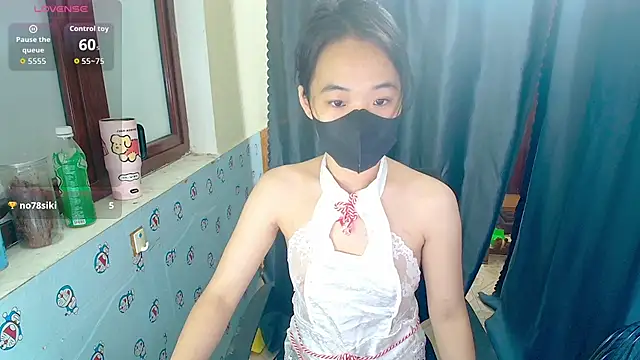 Snapshot of __Saphia__ chatting on 07/04/26, 12:17 Saphia online show from 07/04/26, 12:17