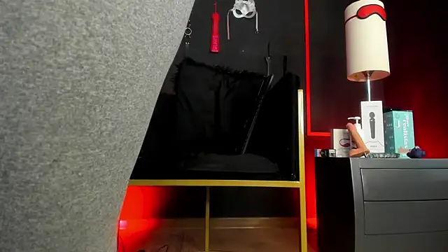 CharlotteScotte online show from 10/18/25, 12:06