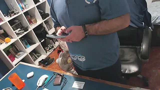 ravingr4d4 online show from 11/08/25, 12:33