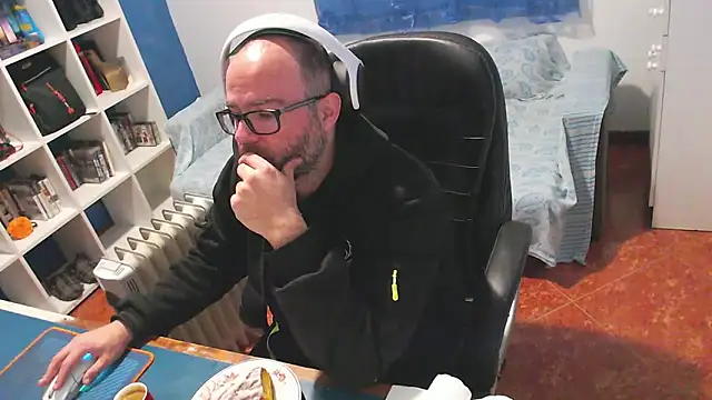 ravingr4d4 online show from 02/15/26, 04:58