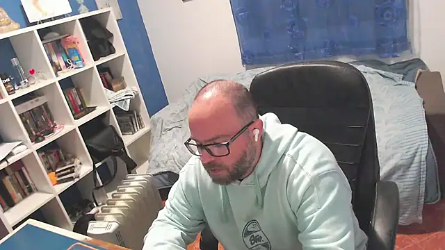 ravingr4d4 online show from 03/18/26, 09:51