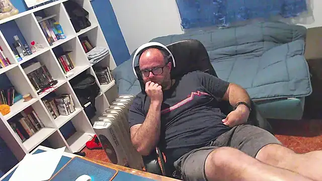 ravingr4d4 online show from 04/06/26, 09:38