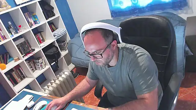 ravingr4d4 online show from 04/07/26, 09:54