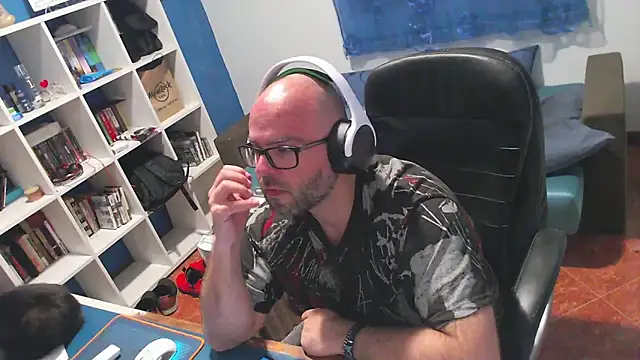 ravingr4d4 online show from 04/11/26, 08:57