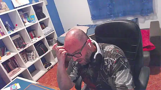 ravingr4d4 online show from 04/18/26, 10:21