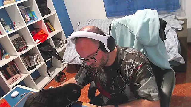 ravingr4d4 online show from 05/08/26, 10:37
