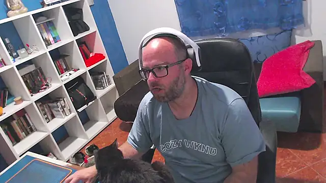 ravingr4d4 online show from 06/05/26, 11:21