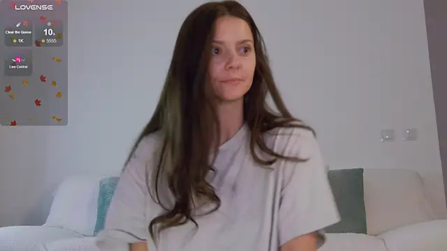 LilyRoselyn online show from 10/31/25, 04:13