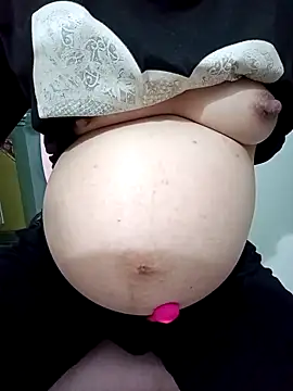 SweetGirl2k2 online show from 04/24/26, 04:04