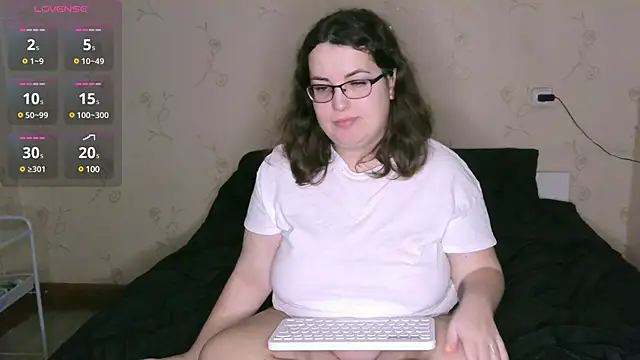 Snapshot of VladaCandy chatting on 12/02/24, 07:49 VladaCandy online show from 12/02/24, 07:49