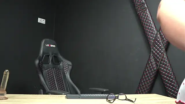 CelineConner online show from 12/17/25, 05:13