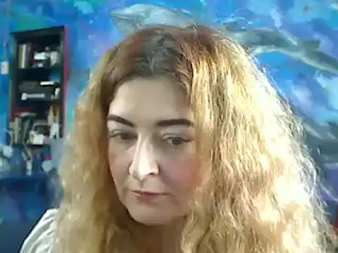 Snapshot of Helen1974 chatting on 12/01/24, 11:25 Helen1974 online show from 12/01/24, 11:25