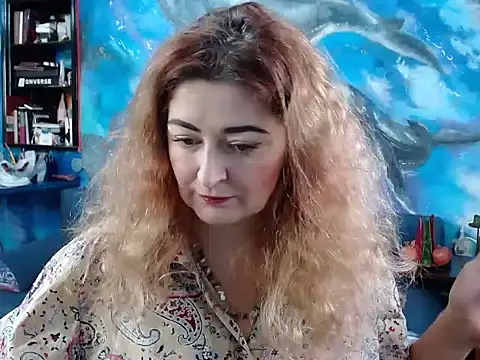 Snapshot of Helen1974 chatting on 12/17/24, 02:11 Helen1974 online show from 12/17/24, 02:11