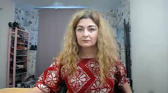 Snapshot of Helen1974 chatting on 02/12/25, 10:14 Helen1974 online show from 02/12/25, 10:14