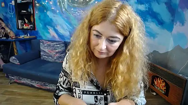 Snapshot of Helen1974 chatting on 11/24/25, 09:03 Helen1974 online show from 11/24/25, 09:03