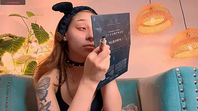 bellablack27 online show from 03/04/25, 01:28