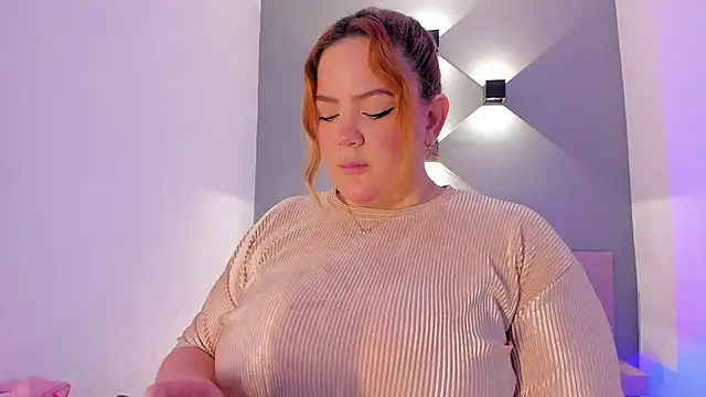 Snapshot of sophiarossee_ chatting on 02/22/25, 12:08 sophiarossee online show from 02/22/25, 12:08