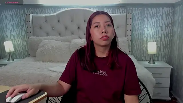 Snapshot of sexylaurita chatting on 04/28/26, 11:48 sexylaurita online show from 04/28/26, 11:48