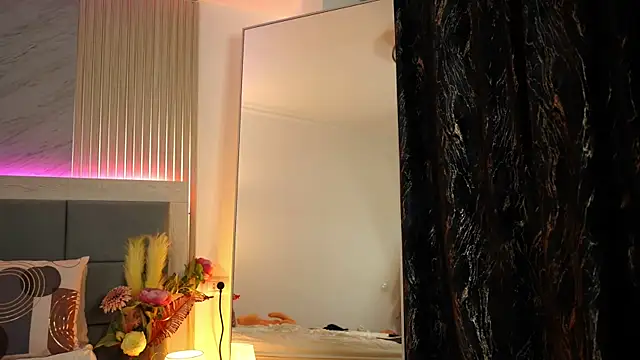 MiaCharm online show from 10/30/25, 09:26