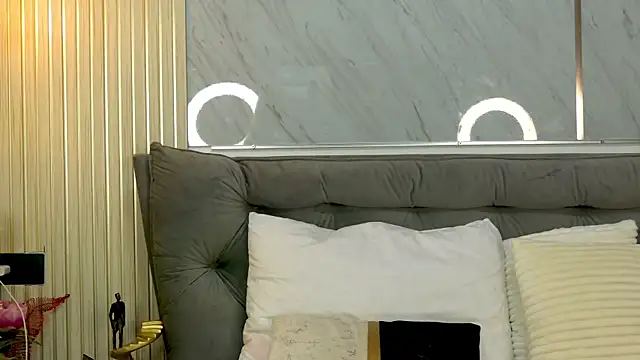 MiaCharm online show from 03/30/26, 08:21