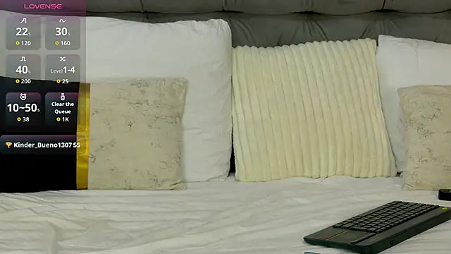 MiaCharm online show from 04/03/26, 08:07