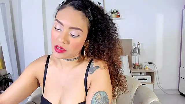 Zoe Gruber online show from 04/17/26, 11:41