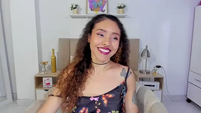 Zoe Gruber online show from 07/08/26, 12:04