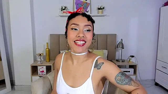 Zoe Gruber online show from 07/20/26, 12:03