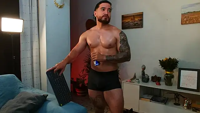 AndrewMartinez online show from 10/04/25, 01:25