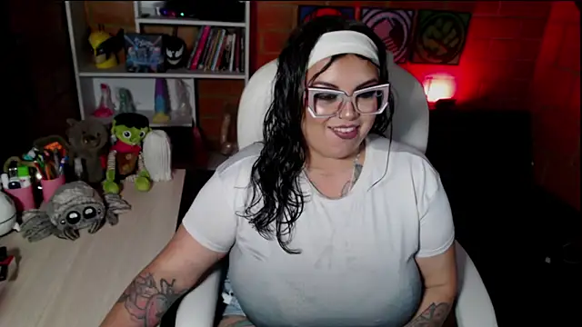 juliette rd online show from 11/12/25, 03:07