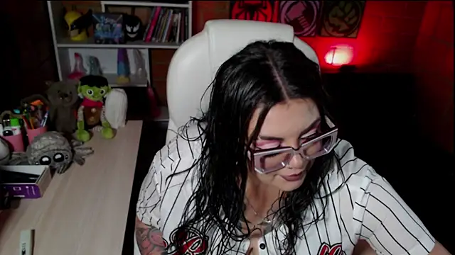 juliette rd online show from 11/20/25, 01:39