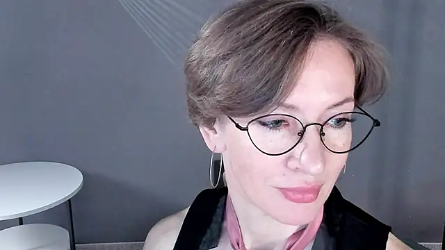 Snapshot of Dorothy_Meyer chatting on 05/13/26, 05:38 Dorothy Meyer online show from 05/13/26, 05:38