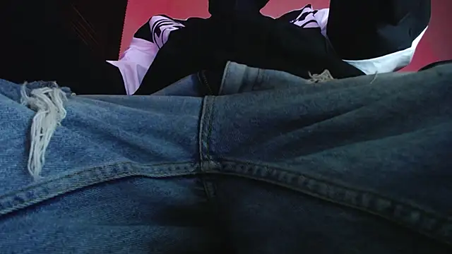 zacwatson  online show from 02/12/26, 04:29