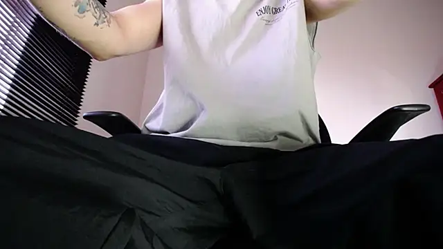 zacwatson  online show from 04/15/26, 10:32