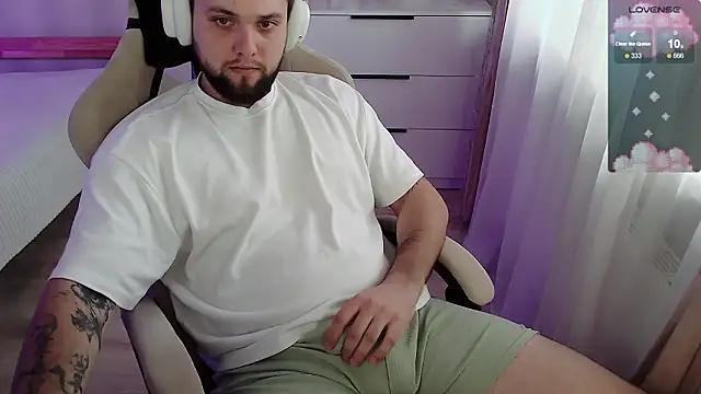 Snapshot of ChillyXO chatting on 03/02/26, 11:28 ChillyXO online show from 03/02/26, 11:28