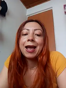 Snapshot of malusexy33 chatting on 02/10/25, 05:19 malusexy33 online show from 02/10/25, 05:19