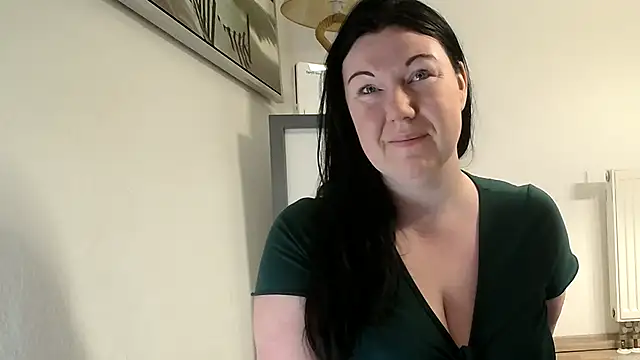 p6w official online show from 04/21/26, 03:46