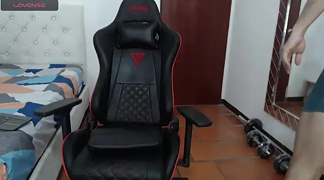 JoseRumbero26 online show from 02/27/25, 06:42