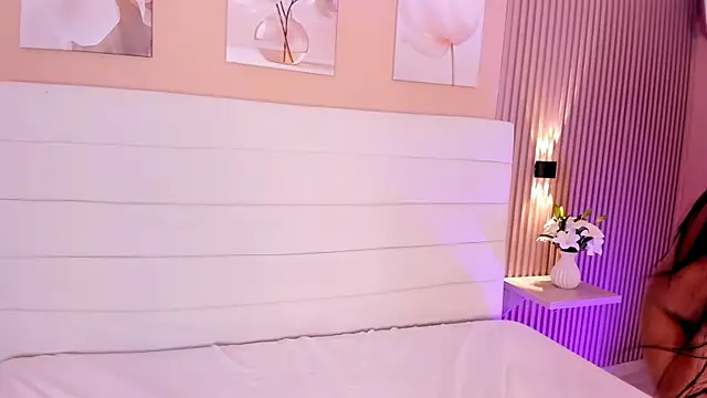 Lilly 2809  online show from 03/28/26, 03:50