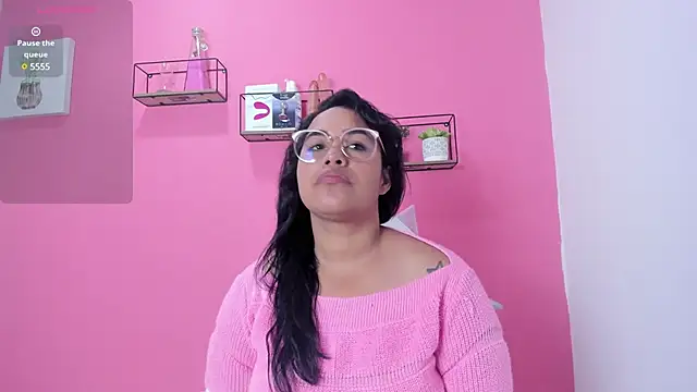 Snapshot of Tita_dirty chatting on 02/01/25, 03:18 Tita dirty online show from 02/01/25, 03:18