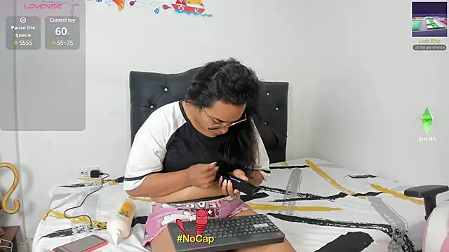 Snapshot of Tita_dirty chatting on 03/07/25, 12:37 Tita dirty online show from 03/07/25, 12:37