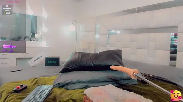  ChanellR  online show from 02/11/25, 02:46