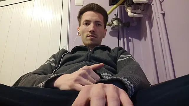  Hocthus  online show from 02/03/25, 05:35