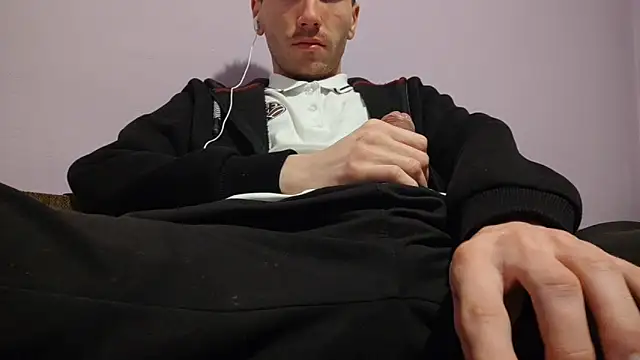  Hocthus  online show from 02/04/25, 05:55