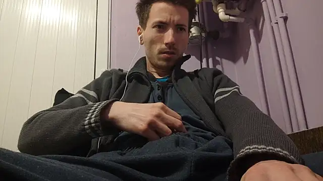  Hocthus  online show from 02/12/25, 08:29