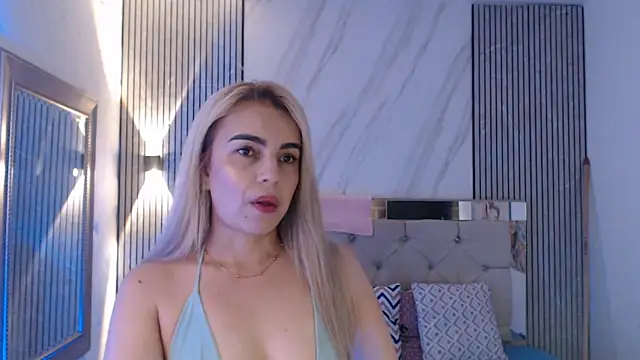 ashley  tylor online show from 04/18/26, 02:26